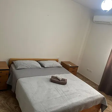 Zogu I Zi,ring Center, Apartment *
